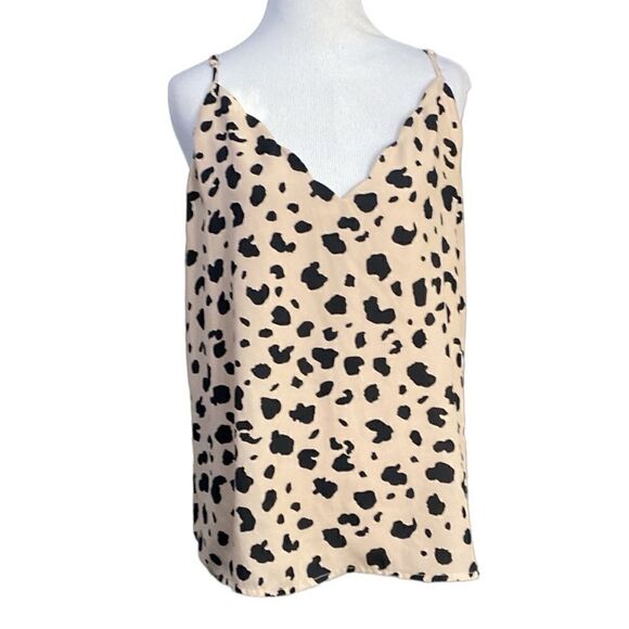 Socialite Leopard Cami Scalloped Vneck Tank - Picture 2 of 11